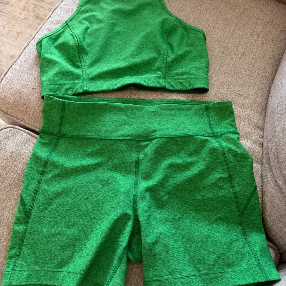 Outdoor Voices Green Active Tank Top and shorts set size Large NNT